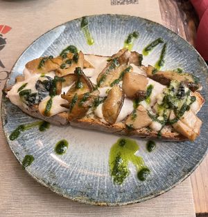 Gorgonzola and porcini bruschettaa  at Rifugio Romano in Rome