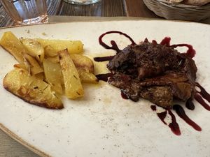 Scacciatora di Seitan al Montepulciano   at Rifugio Romano in Rome