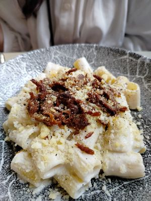 Mezze maniche alla gricia at Rifugio Romano in Rome