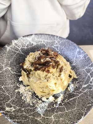 Carbonara at Rifugio Romano in Rome