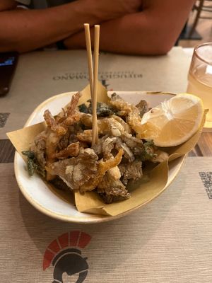 Fried mushrooms  at Rifugio Romano in Rome