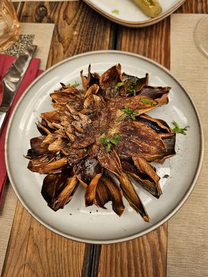 Carciofo fritto at Rifugio Romano in Rome