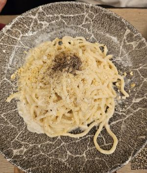 Cacio e pepe at Rifugio Romano in Rome