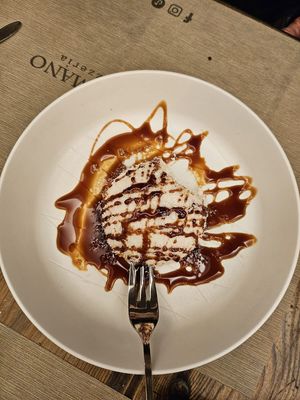 Cupola cocco e caramello salato at Rifugio Romano in Rome