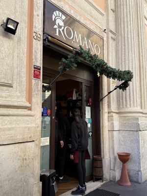 Entrance  at Rifugio Romano in Rome