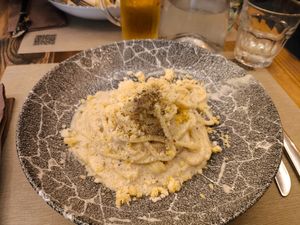 Tonnarello cacio e pepe vegan at Rifugio Romano in Rome
