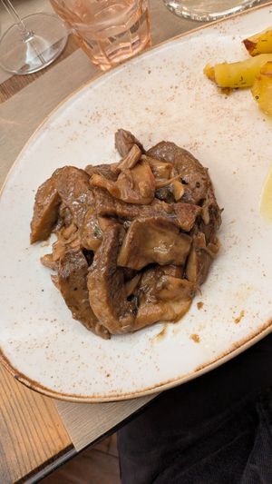 Seitan ai funghi at Rifugio Romano in Rome