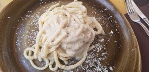 Spaghetti at Rifugio Romano in Rome