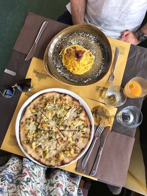 vegan white pizza with broccoli and potatoes at Rifugio Romano in Rome