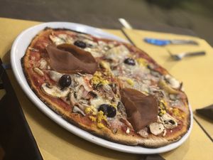 Vegan carpaccio pizza  at Rifugio Romano in Rome