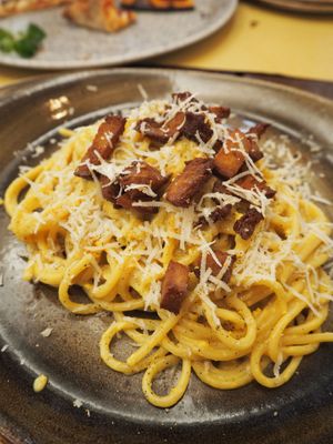 vegan carbonara at Rifugio Romano in Rome