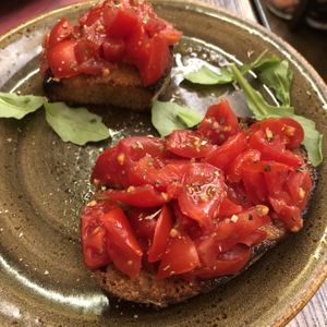 Tomato bruschetta  at Rifugio Romano in Rome