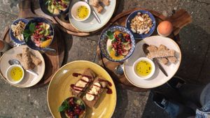 Breakfast bowls  at PLUS in Ghent