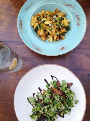 Argentinian chimichurri potato's at Fig in Hvar