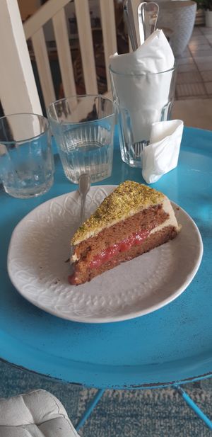Pistachio cake at Herbivore in Prague
