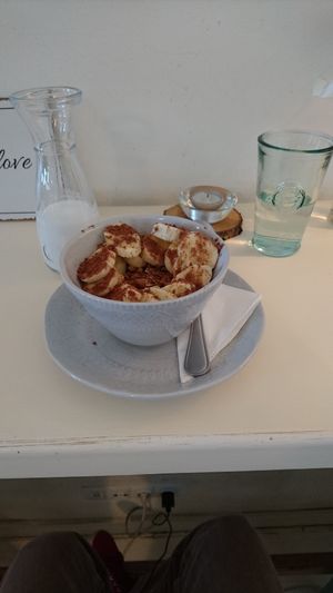 Granola breakfast at Herbivore in Prague