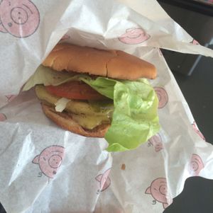 cheeseburger at Dandy Diner in Berlin