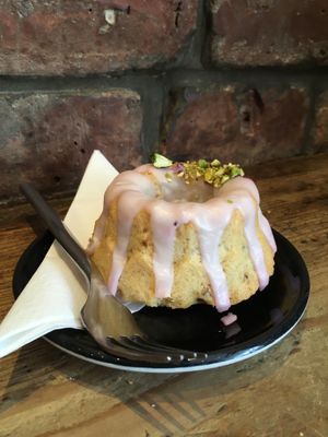 Pistachio bundt at Riverhill Coffee Bar in Glasgow