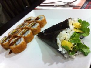 Fried avocato and cucumber rools.
Avocato and mango temaki at HuaSheng in Lisbon