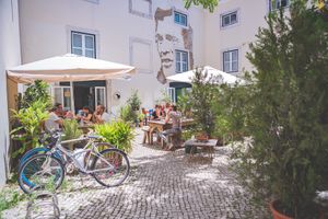 Esplanada at Agua no Bico in Lisbon