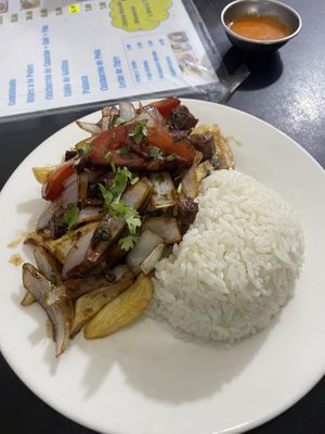 Lomo saltado  at E' Polack in Lima