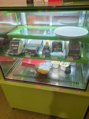 they sell cheese at DalYang - Sweet Kitten 달냥 in Seoul