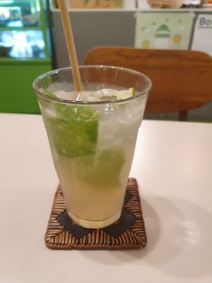 best LimeAde squezed to order at DalYang - Sweet Kitten 달냥 in Seoul