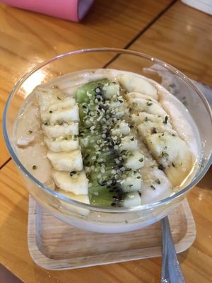Fruit Soy Yogurt at DalYang - Sweet Kitten 달냥 in Seoul