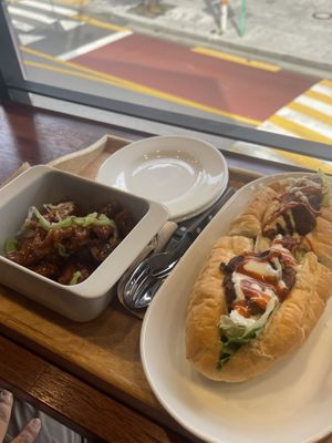 Banhmi and chicken. Both were great  at DalYang - Sweet Kitten 달냥 in Seoul