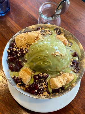 Green Tea Bingsu (summer seasonal) at DalYang - Sweet Kitten 달냥 in Seoul