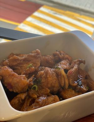 Vegan fried chicken with sauce  at DalYang - Sweet Kitten 달냥 in Seoul