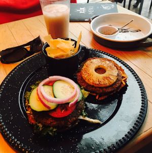 delicious vegan burger at ELK Bistro Deli & Bakery in Mexico City