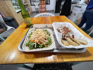 Lasagna with side salad en kombucha  #Veganuary at The Plant Based Factory in Miraflores