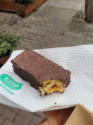 Cake bar at The Plant Based Factory in Miraflores