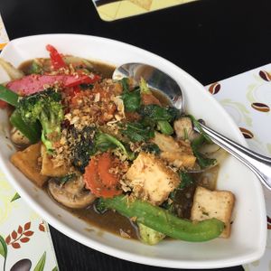 garlic supreme! at Yellow Curry in Seaside