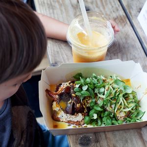 onion on hummus and £6 orange juice at SaladPride in London