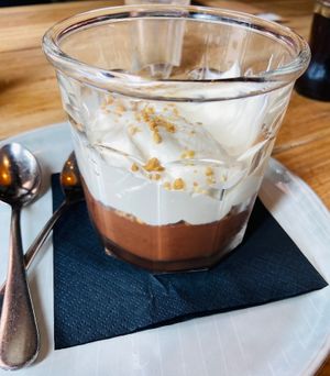 Chocomousse met vegan slagroom (helaas al en hap genomen vóór de foto 🤣)  at Zilte Zoen in Schoorl