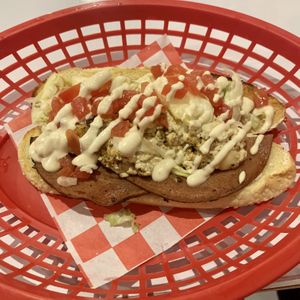 Sándwich de huevo con tocino  at Comet 984 in Playa Del Carmen