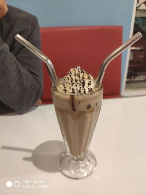 Snicker milkshake  #Veganuary at Comet 984 in Playa Del Carmen