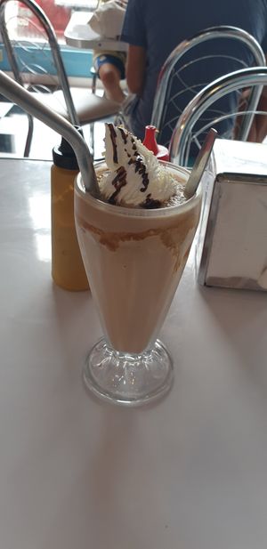 Snickers Milkshake at Comet 984 in Playa Del Carmen