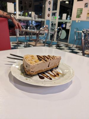 Snickers cheesecake at Comet 984 in Playa Del Carmen