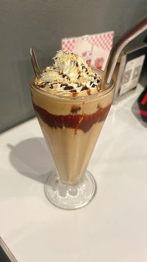 snickers milkshake   at Comet 984 in Playa Del Carmen