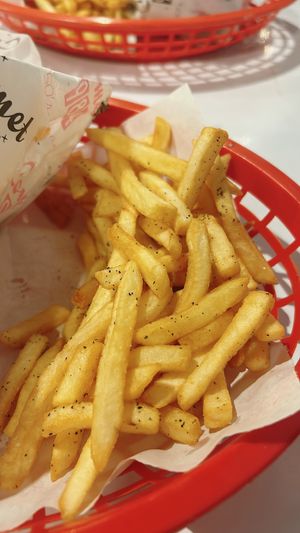 seasoned fries  at Comet 984 in Playa Del Carmen