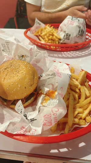 burger & fries menu  at Comet 984 in Playa Del Carmen