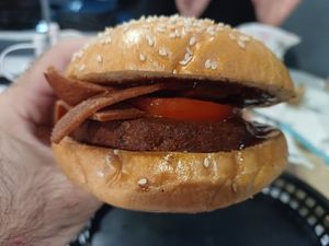 Bbq burguer at Comet 984 in Playa Del Carmen