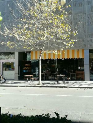 Outdoor seating option at Broad Bean Organic Grocer in Southbank