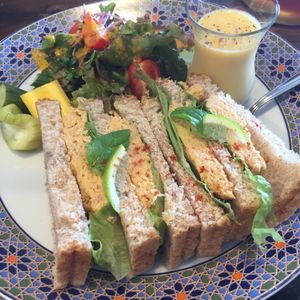 khums sandwich plate at Lamp in Naha