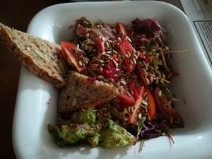 salatka ";awokado"; at Glodny Wilk in Bialystok