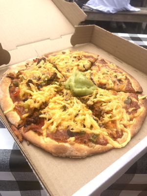 Bin hot pizza at Dirty Pizza in Montreal