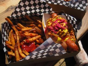 Memphis hot dog at Dirty Pizza in Montreal